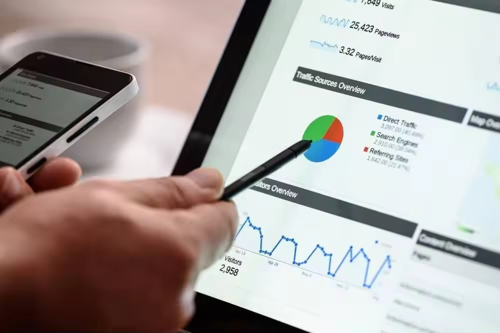 WooCommerce-CRM-Features-to-look-for.jpgo_